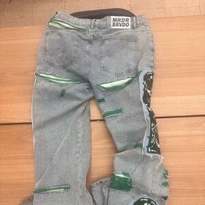 Who decides war jeans for mean size 34